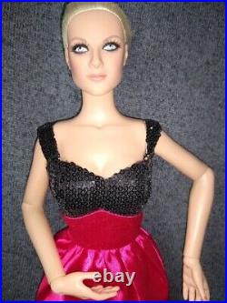 2016 Convention LIMITED MADE! Sultry Blonde Tonner Doll in Red and Black Dress