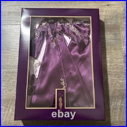 #338 2004 Tonner Tyler Wentworth Bordeaux Peignoir 16 Fashion NRFB #338 2004 Tonner Tyler Wentworth Bordeaux Peignoir 16 Fashion NRFB