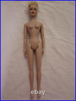 A Perfect Ten Signed Tyler Wentworth Nude Tonner Doll 200 Made 2009 BW Bod Blond