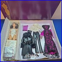 Barbie Tonner Tyler Weekend in Washington DC Giftset Brunette 16 Doll TW9120