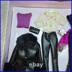 Barbie Tonner Tyler Weekend in Washington DC Giftset Brunette 16 Doll TW9120