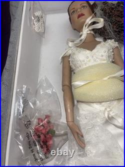 Beautiful 2005 Tonner Tyler Wentworth Now & Forever Doll