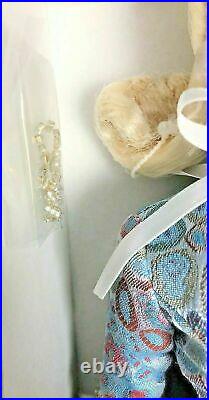 Breathtaking Ice Blue Sydney Chase Dressed Doll 16 LE 1200 NRFB INCREDIBLE