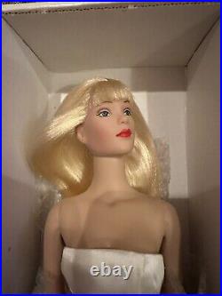 Doll/Robert Tonner/Signed/TYLER WENTWORTH PALM BEACH NIGHTS 16 DOLL LE500