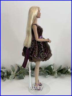 Flirt Fatale Kit Robert Tonner 16 Tyler Wentworth Doll 2007 Blonde Stand