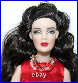 Glamorous Red Revlon Tonner doll T10RVSD01 from 2010 Conv. In IL 13, EC! LE100
