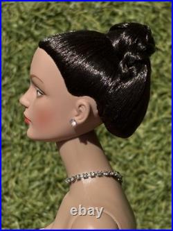 Holiday Gala Sydney Tonner Tyler Wentworth 2002 Exclusive Premiere Dealer