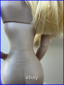 Hybrid Tonner 16 Nude Basic Black Tyler Wentworth