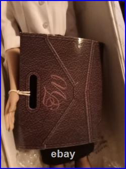 K10-67 Tyler Wentworth Collection Doll Tyler Signature Style Brown Hair #99800