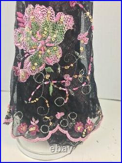 Lace & Roses Sydney exclusive FAO Schwartz Exclusive fully dressed doll Tonner
