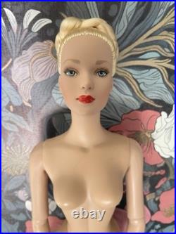 Lot of 2 TONNER Tyler Wentworth -RTW Glamour & TDLM Longchamps Fleuri