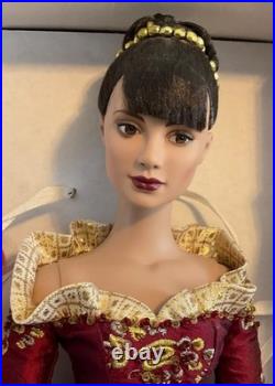 MIB Tonner 16 Doll C'EST SI BON MASQUERADE TW9306 Angelina Ruiz LE400 UFDC