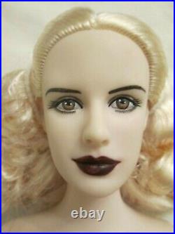 Mirana the White Queen Nude Hybrid Tonner Doll 2010 Alice in Wonderland Nu Mood