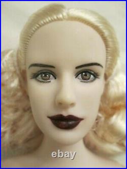 Mirana the White Queen Nude Hybrid Tonner Doll 2010 Alice in Wonderland Nu Mood