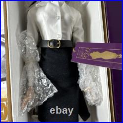 NEW IN BOX 16 Robert Tonner Tyler Wentworth Collection 2002 Signature BA Cognac