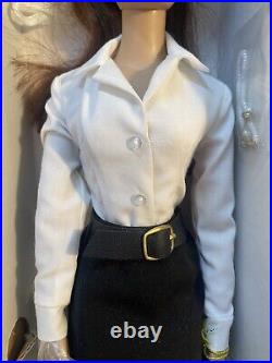 NEW Tyler Wentworth Robert Tonner Signature Style Redhead 16Fashion Doll TW0406 NEW Tyler Wentworth Robert Tonner Signature Style Redhead 16Fashion Doll TW0406