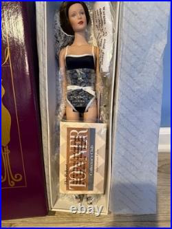NIB Tonner Tyler Wentworth Something Sleek Brown Hair Doll #20800 withshipper