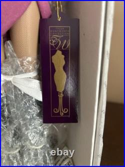 NRFB Robert Tonner Tyler Wentworth 16 Sydney Chase Focus On Fashion 2001 TW9105