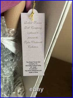 NRFB Robert Tonner Tyler Wentworth 16 Sydney Chase Focus On Fashion 2001 TW9105 NRFB Robert Tonner Tyler Wentworth 16 Sydney Chase Focus On Fashion 2001 TW9105