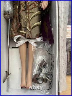 NRFB Robert Tonner Tyler Wentworth When In Rome 2005 Sydney Chase 16 Doll NRFB Robert Tonner Tyler Wentworth When In Rome 2005 Sydney Chase 16 Doll