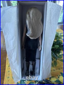 NRFB Tonner Tyler Wentworth Bryant Park Tyler LE HTF 16 Doll & Accessories NRFB Tonner Tyler Wentworth Bryant Park Tyler LE HTF 16 Doll & Accessories