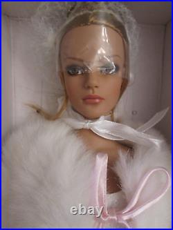 New York Sydney Royale Tonner Doll NRFB 350 Made 2005 FAO Schwartz Exclusive BW