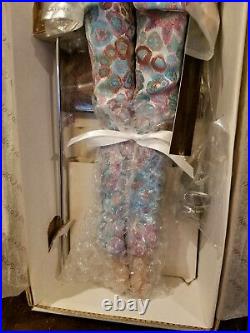 OMG Wow. ! Tyler Wentworth Ice Blue Sydney Chase Dressed Doll 16 LE 1200 NRFB
