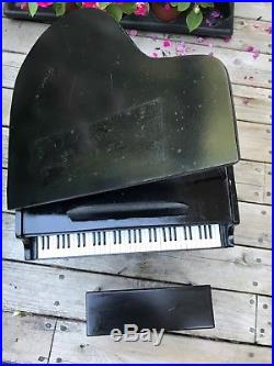 Original Tonner Very Limited Edition Music Box Piano