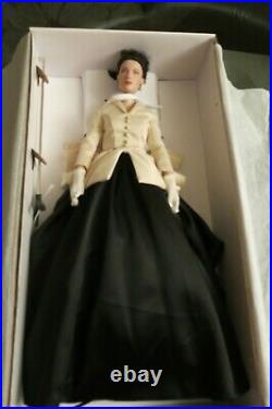 Outlander The Series Claire's New Look Tonner Doll In Box Fraser