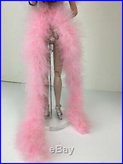Pastel Phoenix showgirl Sydney FAo Schwarz Las Vegas dressed doll Tyler Tonner