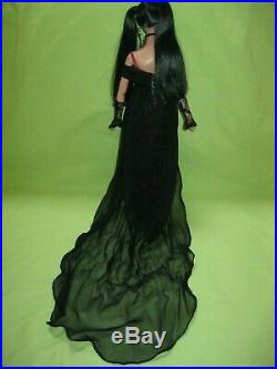 RARE Tonner 2005 HALLOWEEN CONVENTION Tyler Wentworth CHARMED 16 Doll LE 275
