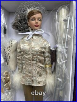 RARE Tonner Tyler Wentworth Ski Retreat 16 Doll T5-TWDD-05 NRFB Complete 2005