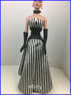 Rare Black & White Sydney stunning gown fully dressed doll Tonner