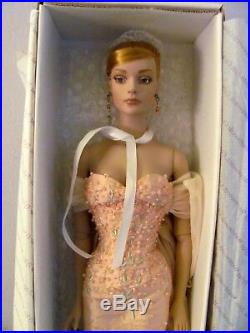 Rare Sydney Chase in Savoir Faire Convention doll by Robert Tonner MIB LE 300