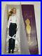 Rare Tonner Tyler Wentworth SIGNATURE STYLE Blonde 16 Doll NRFB in Shipper