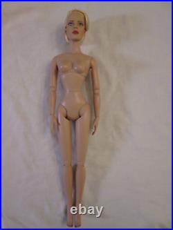 Regina Returns Nude Tonner Doll 2008 BW Body Tyler Wentworth Aunt Blonde 16