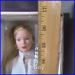 Robert Tonner 16 Inch Doll Tyler Wentworth Collection Signature Blonde 99802 NIB