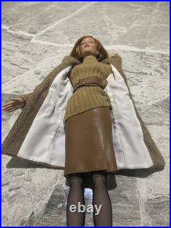 Robert Tonner 16 Tyler Wentworth City Tweed Doll Brown Hair Fashion