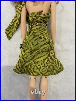 Robert Tonner 16 Vinyl Tyler Wentworth Doll 1999 in Green Pattern Outfit