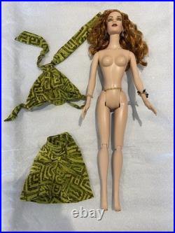 Robert Tonner 16 Vinyl Tyler Wentworth Doll 1999 in Green Pattern Outfit