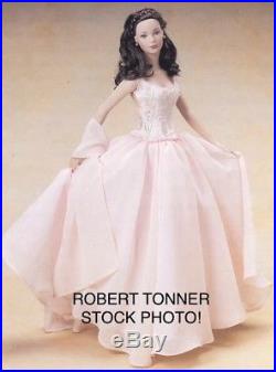 Robert Tonner 2001 Convention ROMANCE doll Signed by Tonner MIB PRISTINE
