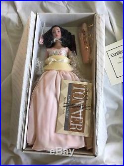 Robert Tonner 2001 Convention ROMANCE doll Signed by Tonner MIB PRISTINE