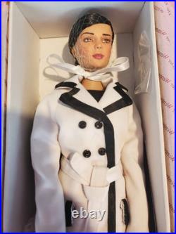 Robert Tonner 2004 ASHLEIGH 16 Tyler Wentworth Model NRFB VHTF White Jacket