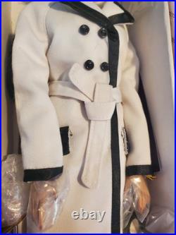 Robert Tonner 2004 ASHLEIGH 16 Tyler Wentworth Model NRFB VHTF White Jacket