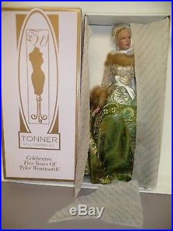 Robert Tonner Anniversary Gala Tyler Mint withBox & Stand, Has Been Out Briefly