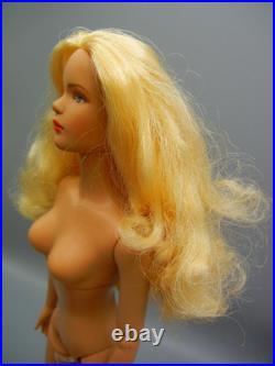 Robert Tonner Doll Tyler Wentworth NUDE Wavy Blonde Green Eyes Jointed Wrists Robert Tonner Doll Tyler Wentworth NUDE Wavy Blonde Green Eyes Jointed Wrists