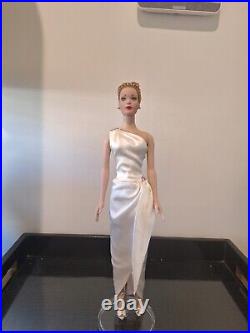 Robert Tonner Fashion Doll Collection! Nights In White Satin! Extremely