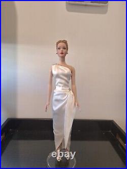 Robert Tonner Fashion Doll Collection! Nights In White Satin! Extremely