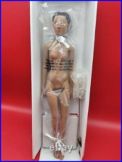 Robert Tonner Honey Mannequin 16 Fashion Doll NRFB