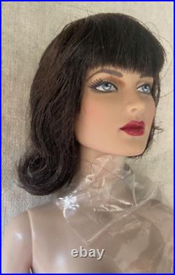 Robert Tonner Shauna Sweetheart City Tweed 16Doll nude -wigged LE300